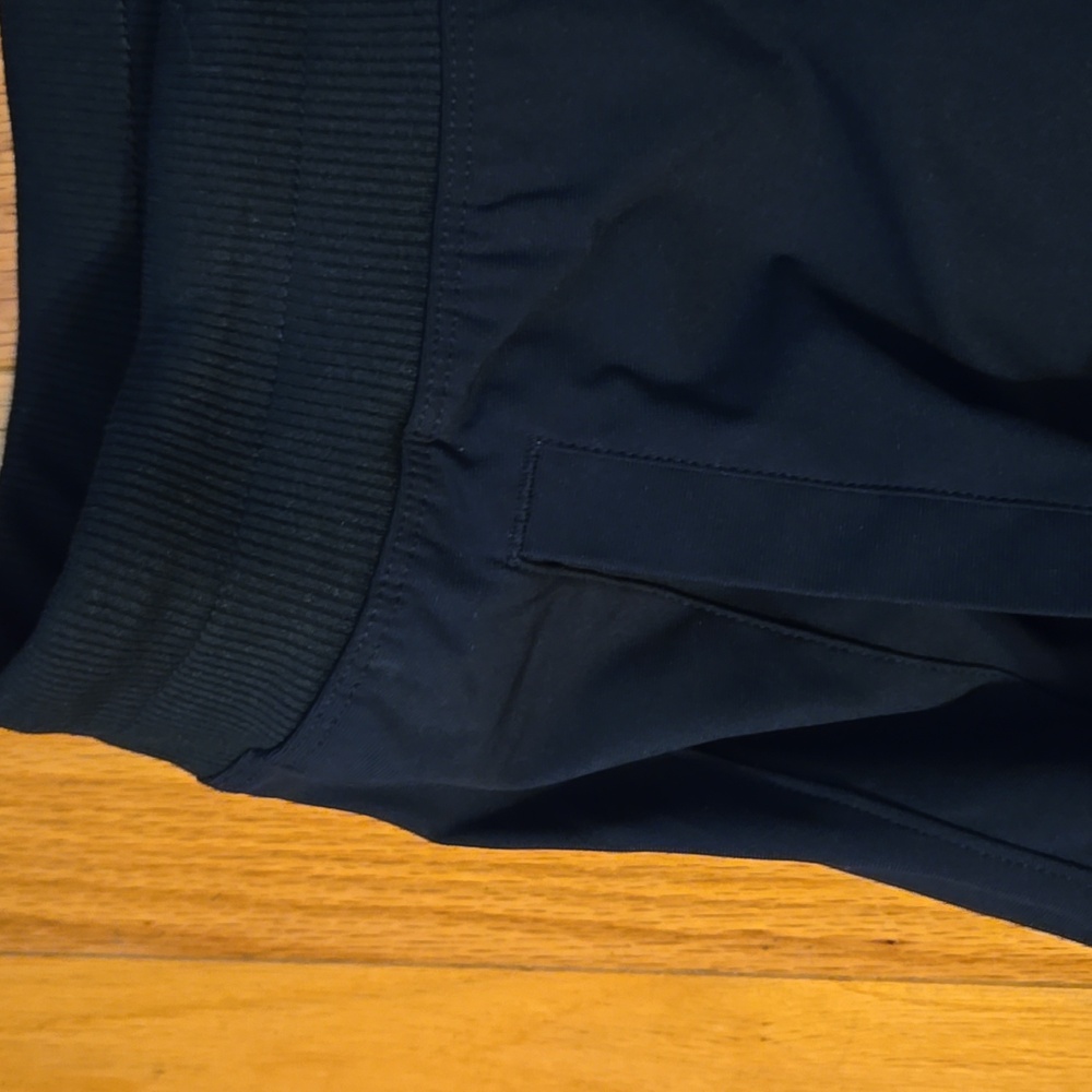 NWT Men's Vuori "Meta Jogger". Color Ink. Elastic Waist Large with a 30" Inseam. - Picture 4 of 16